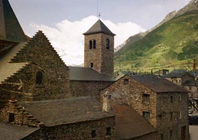 Benasque. Ahora centro de hospedaje del turismo de esquí.